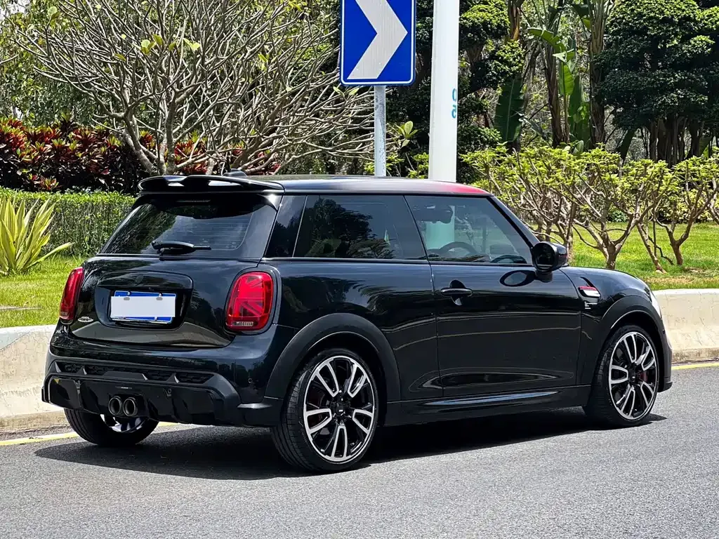 MINI JCW (John Cooper Works) — фото 6