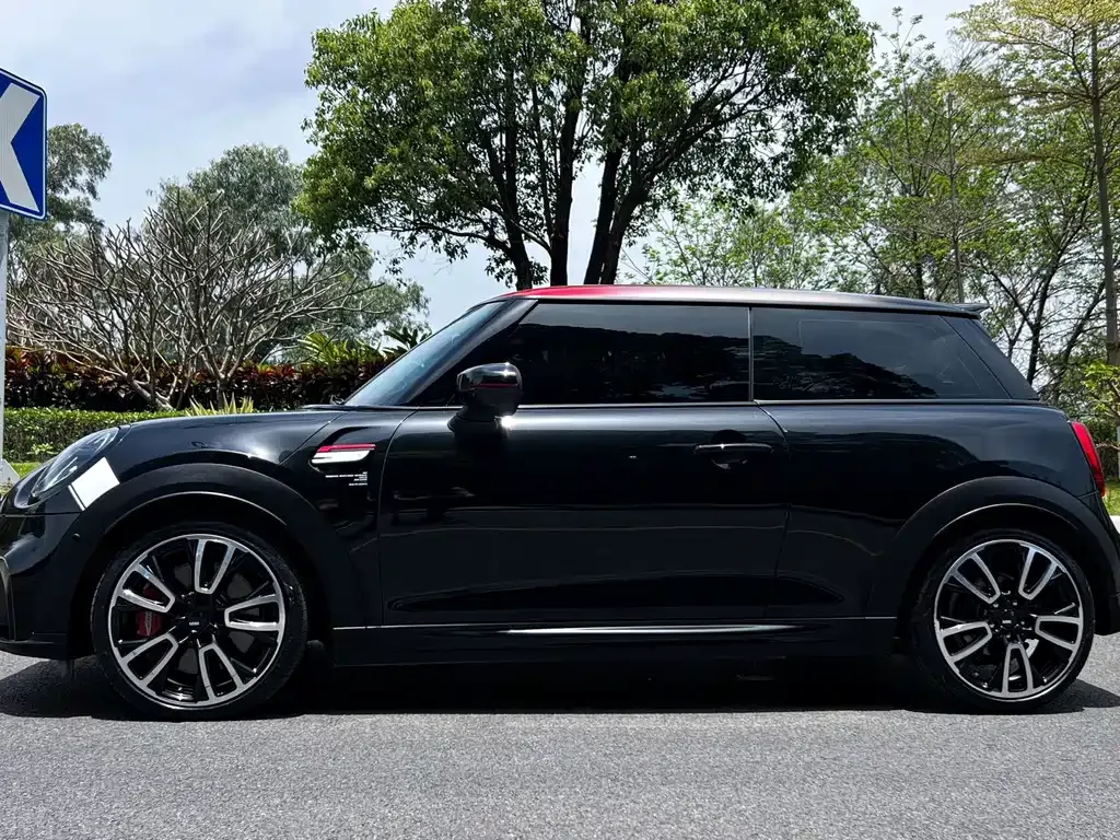 MINI JCW (John Cooper Works) — фото 8
