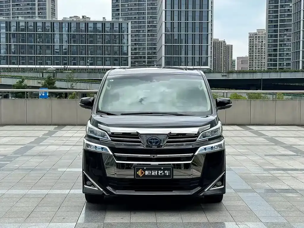 Toyota Vellfire — фото 2