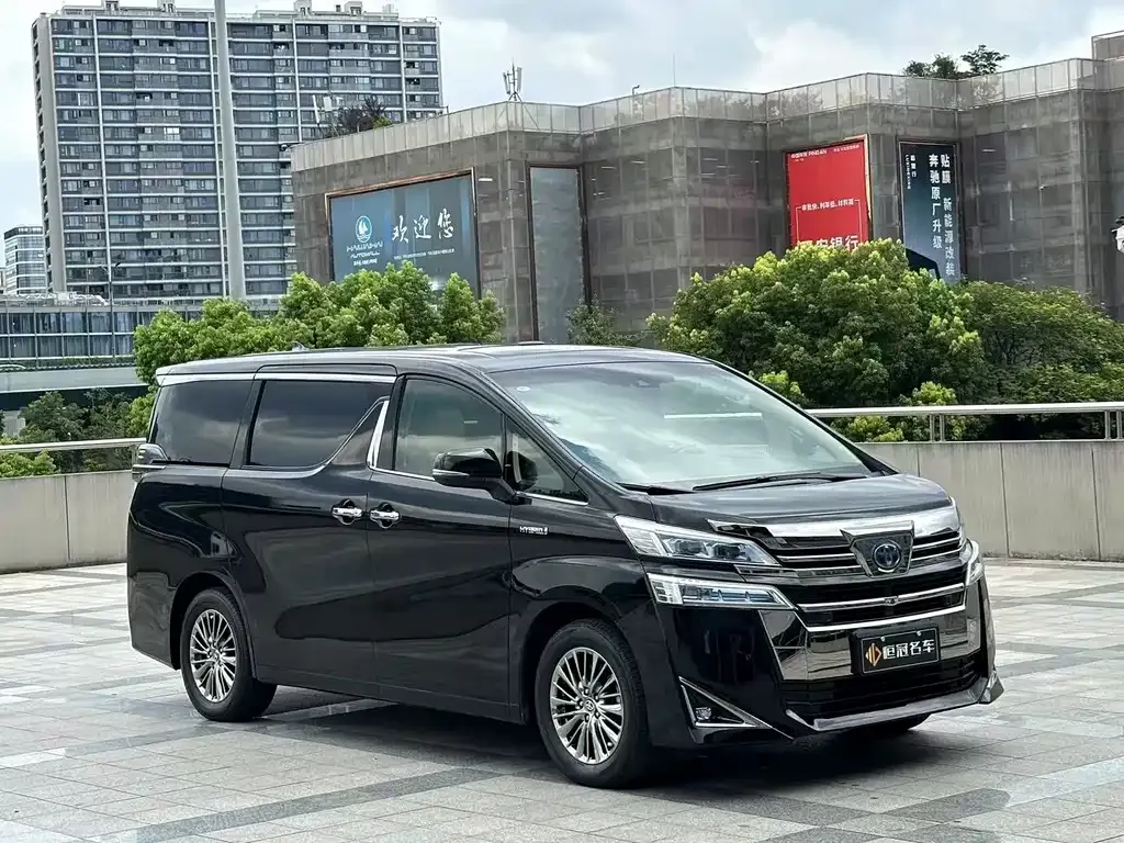 Toyota Vellfire — фото 3
