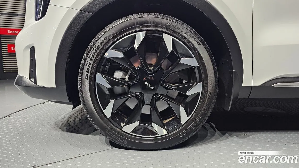 Kia Sorento — фото 5