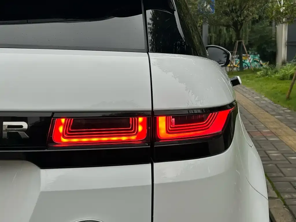 Land Rover Evoque — фото 6