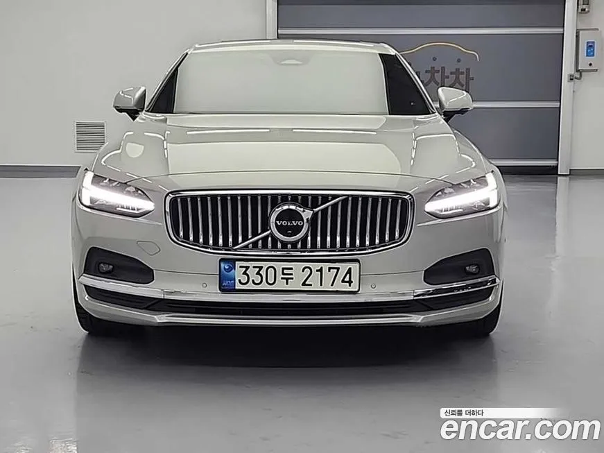 Volvo S90 — фото 1