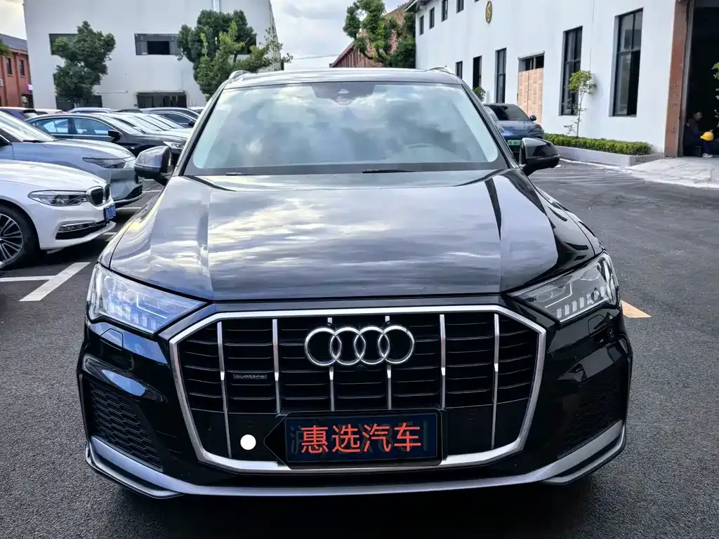 Audi Q7 — фото 2
