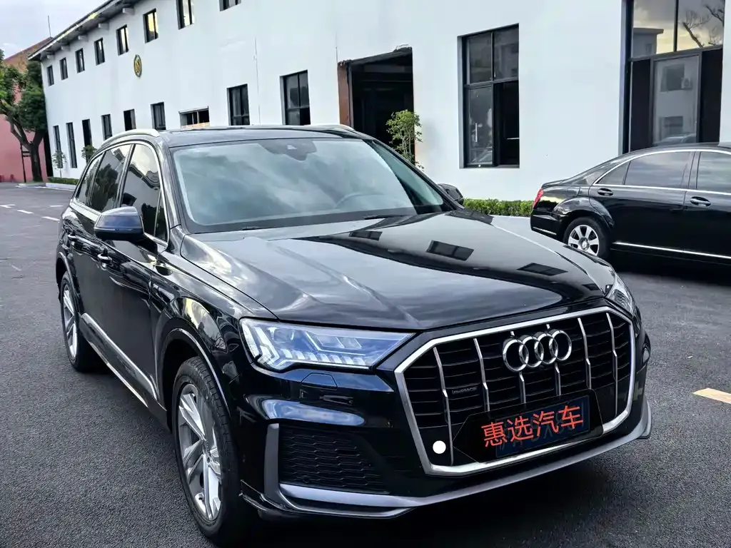 Audi Q7 — фото 3