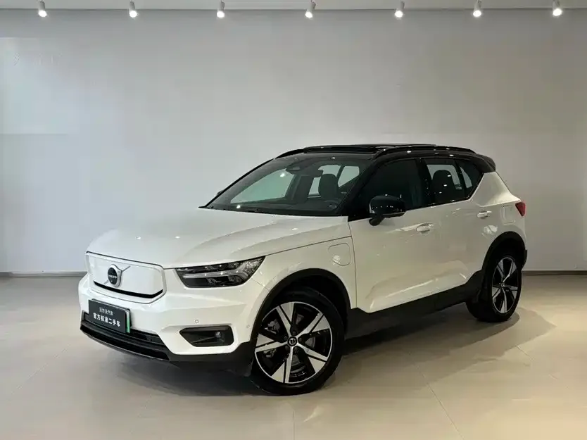Volvo XC40 NEV — фото 1