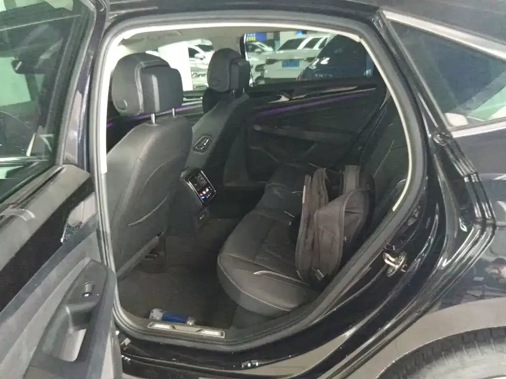 Volkswagen Passat — фото 5