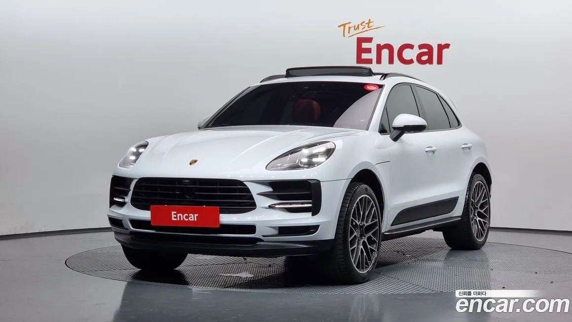 Porsche Macan — фото 1