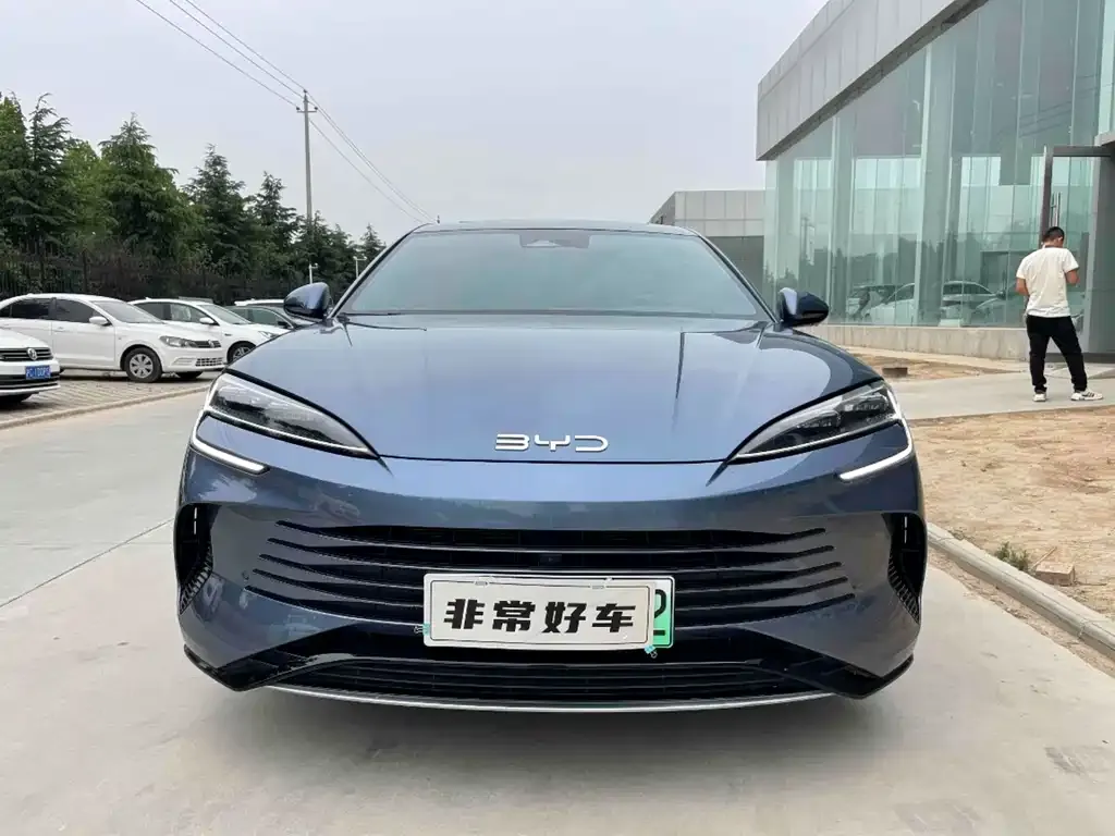 BYD Seal — фото 2