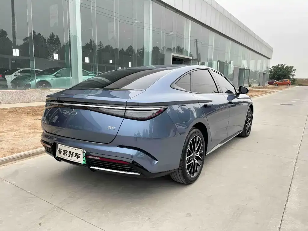 BYD Seal — фото 3