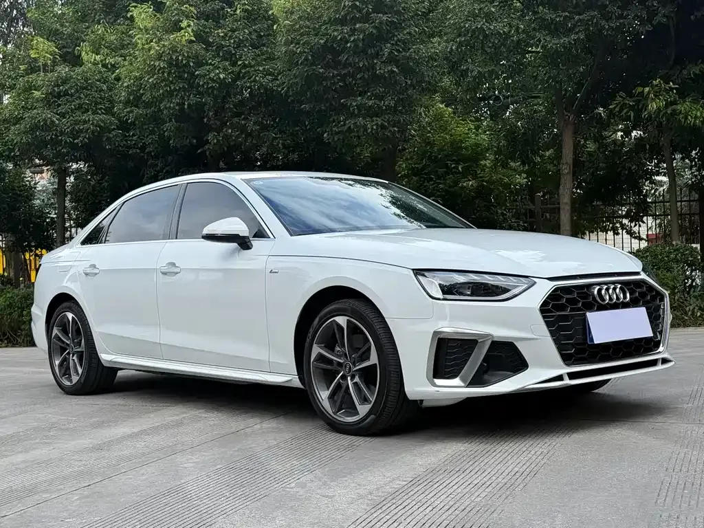Audi A4L — фото 2