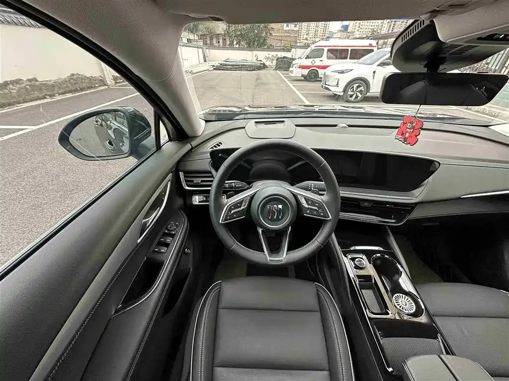 Buick Envision Plus — фото 5