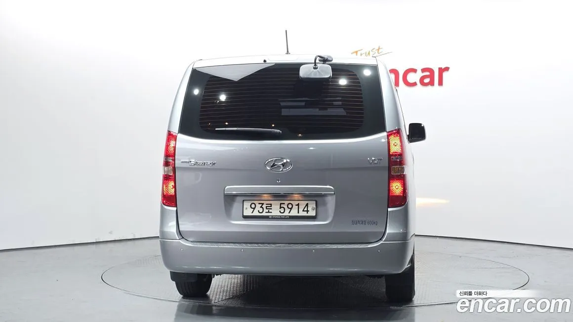 Hyundai Starex — фото 4