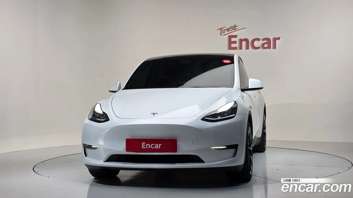 Tesla Model Y — фото 3