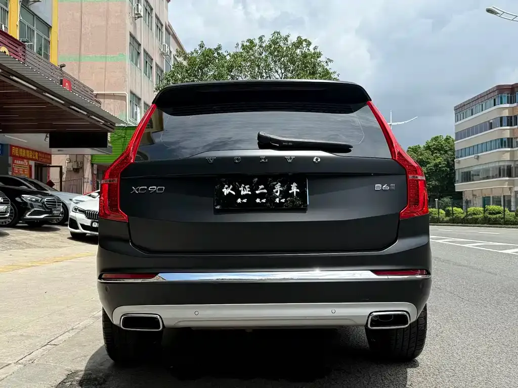 Volvo XC90 — фото 6