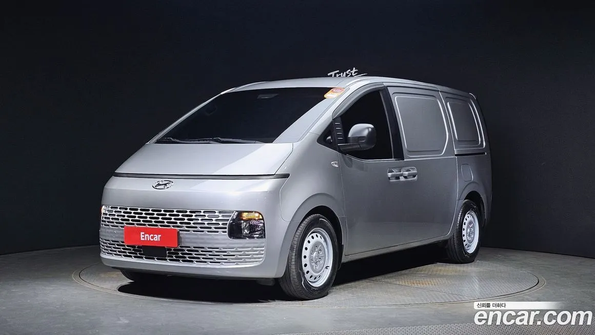 Hyundai Staria — фото 1