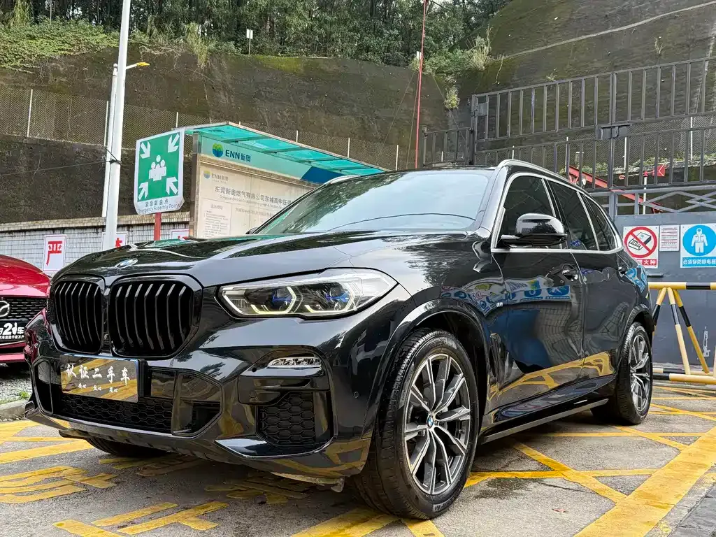 BMW X5 (Import) — фото 1