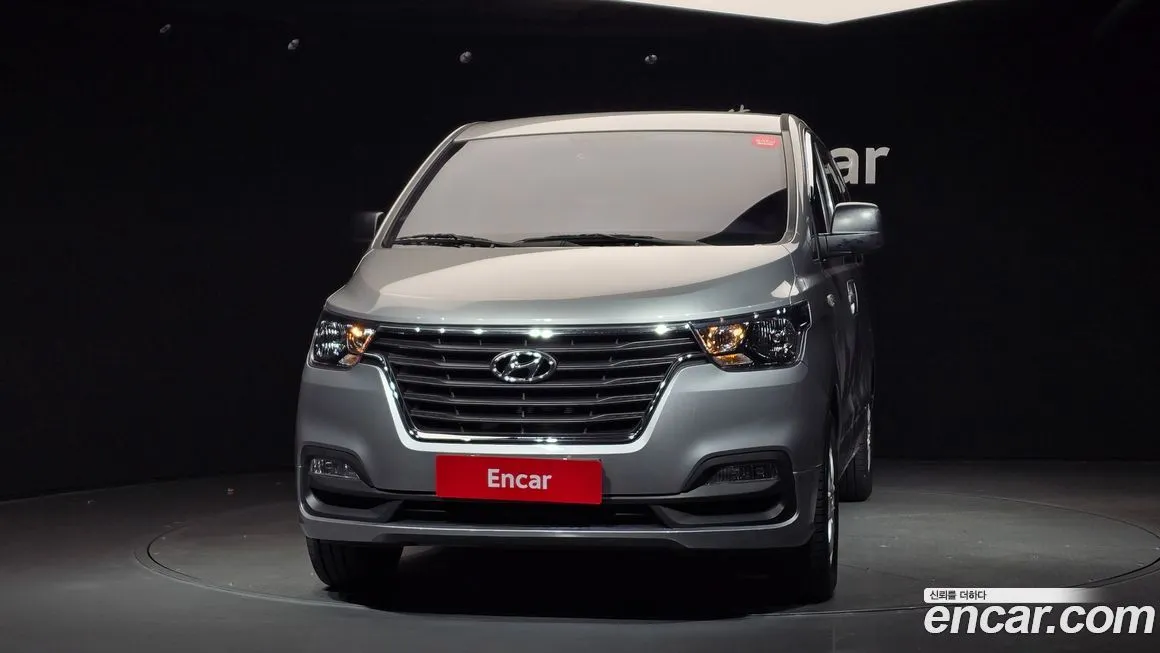 Hyundai Starex — фото 3