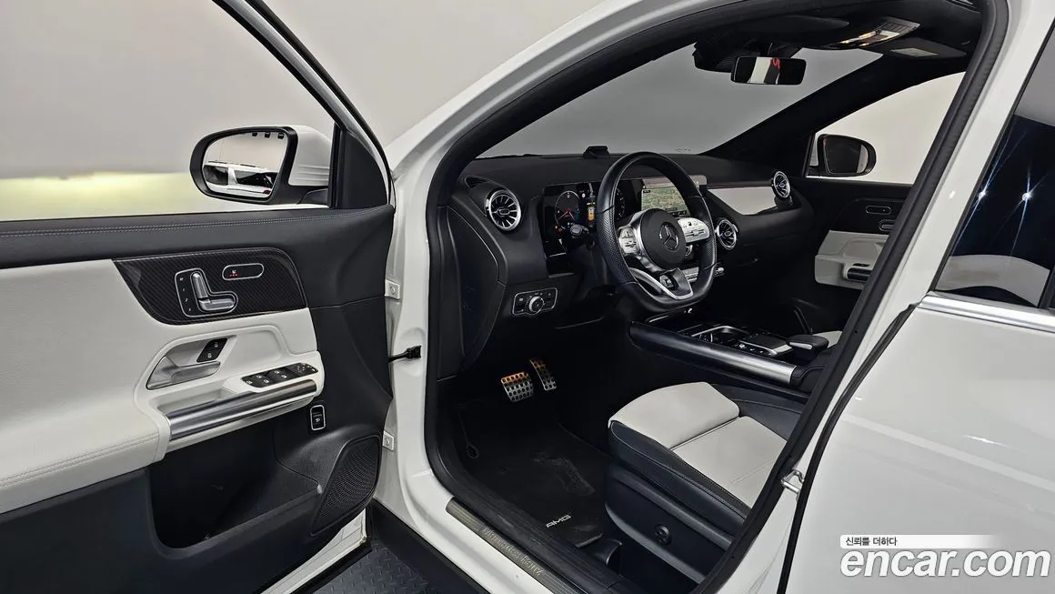 Mercedes-Benz GLA-Class — фото 10