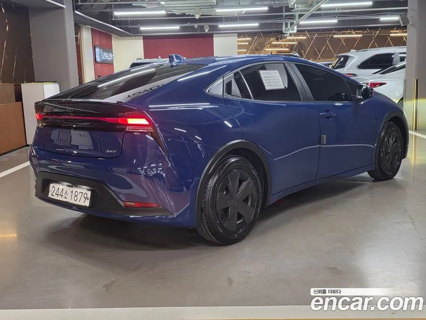 Toyota Prius — фото 3