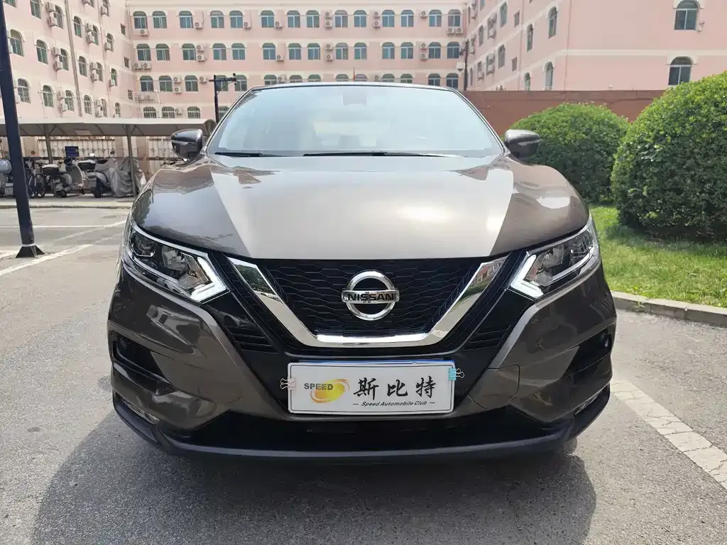 Nissan Qashqai — фото 5