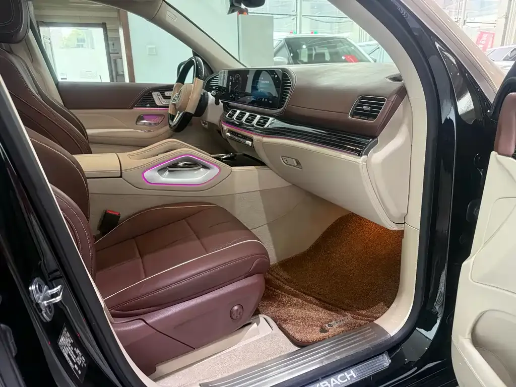 Mercedes-Benz GLS — фото 10