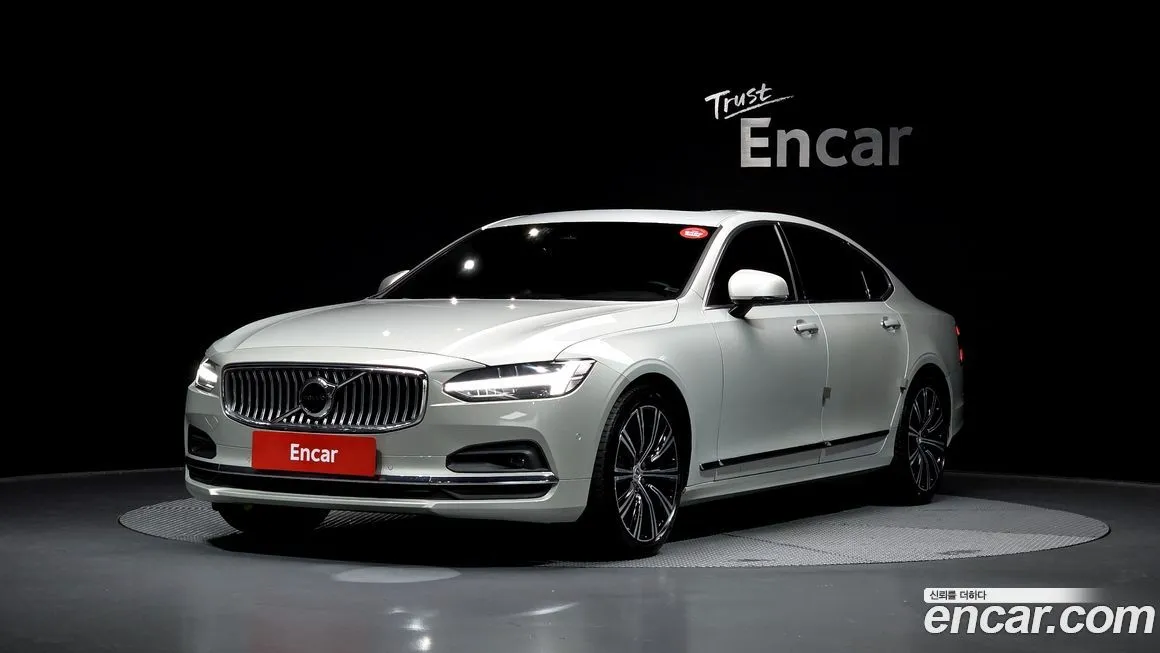 Volvo S90 — фото 1