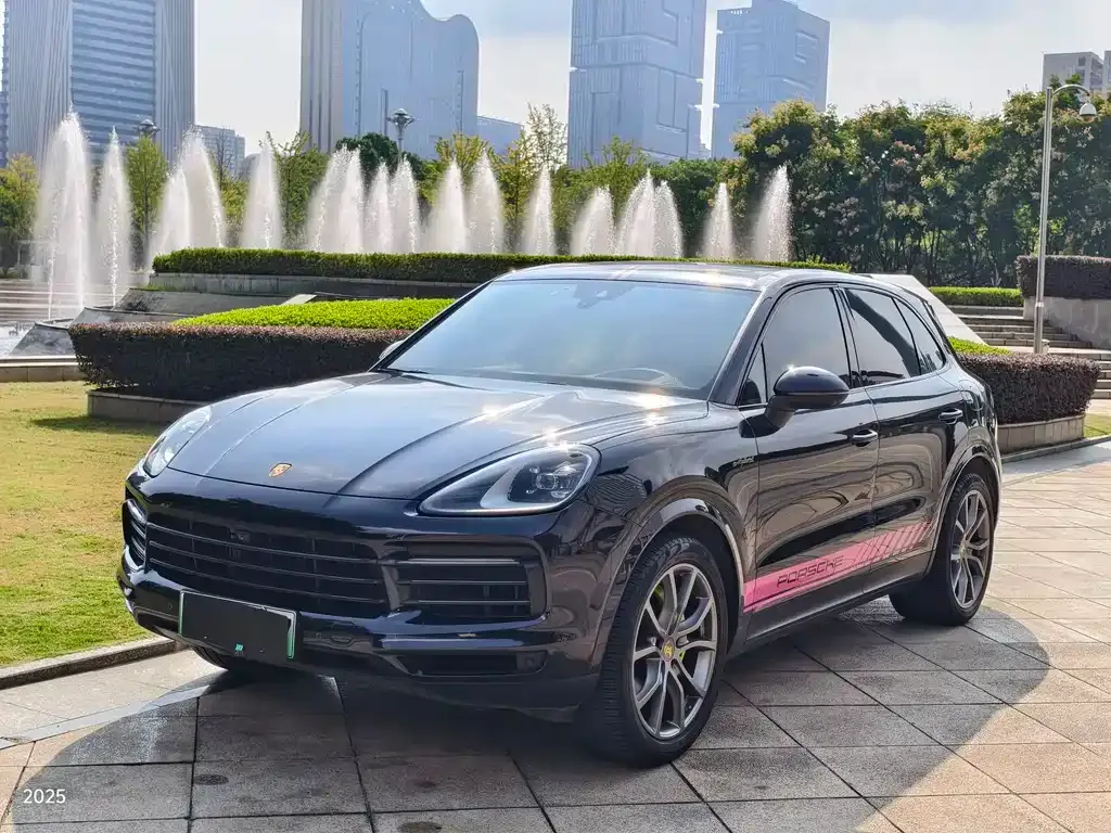 Porsche Cayenne Hybrid — фото 1