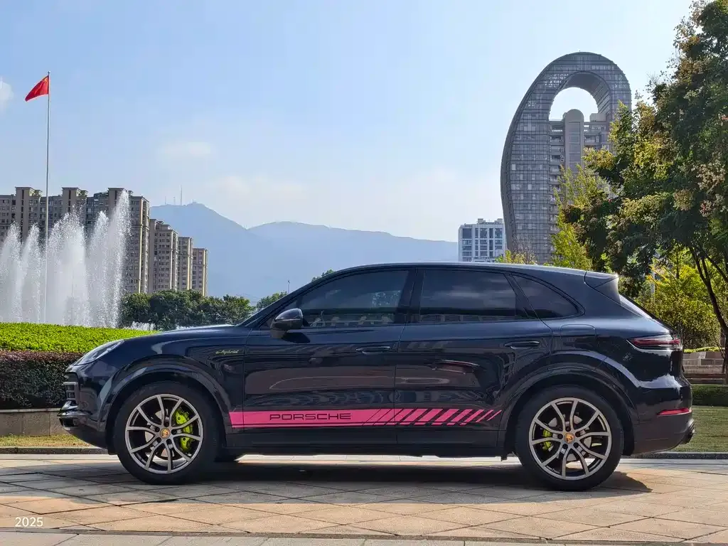 Porsche Cayenne Hybrid — фото 3