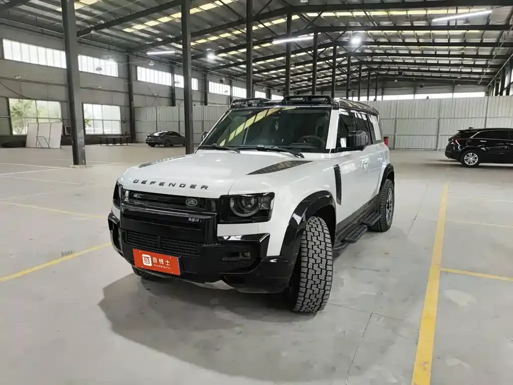 Land Rover Defender — фото 1