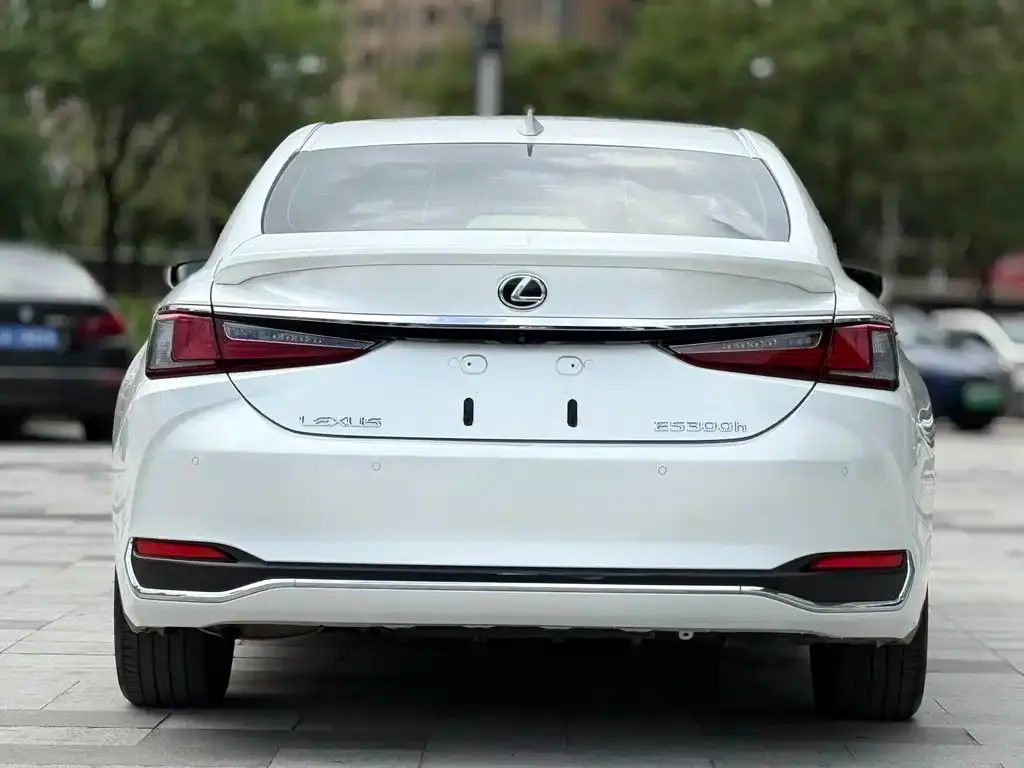 Lexus ES — фото 4