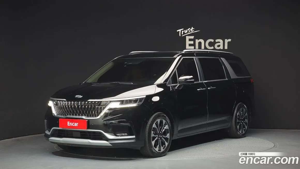 Kia Carnival — фото 1