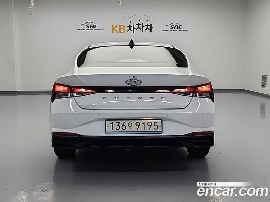 Hyundai AVANTE — фото 3