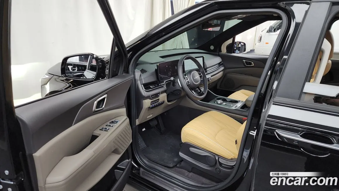 Kia Carnival — фото 10