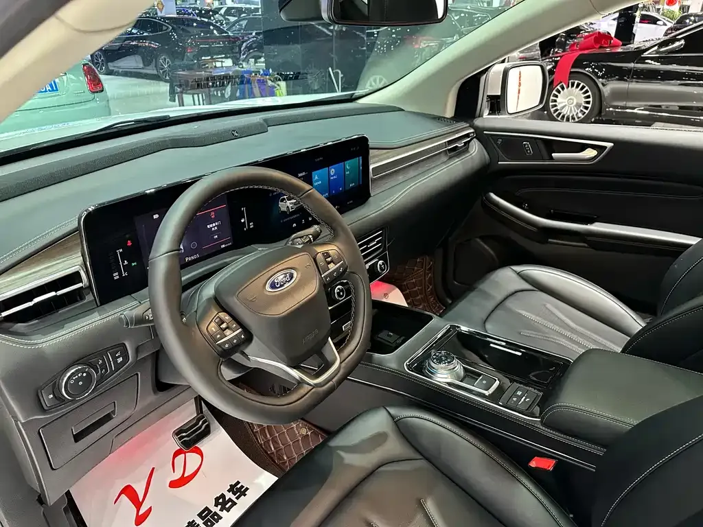 Ford Edge — фото 5