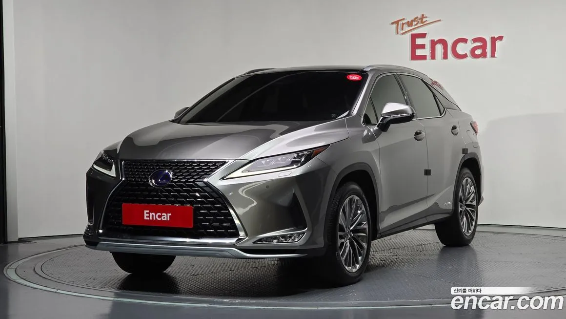 Lexus RX — фото 1