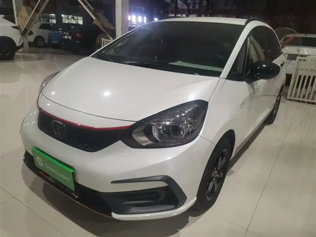 Honda Fit — фото 1
