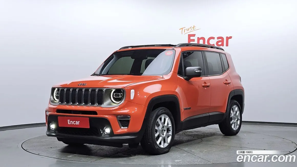 Jeep Renegade — фото 1