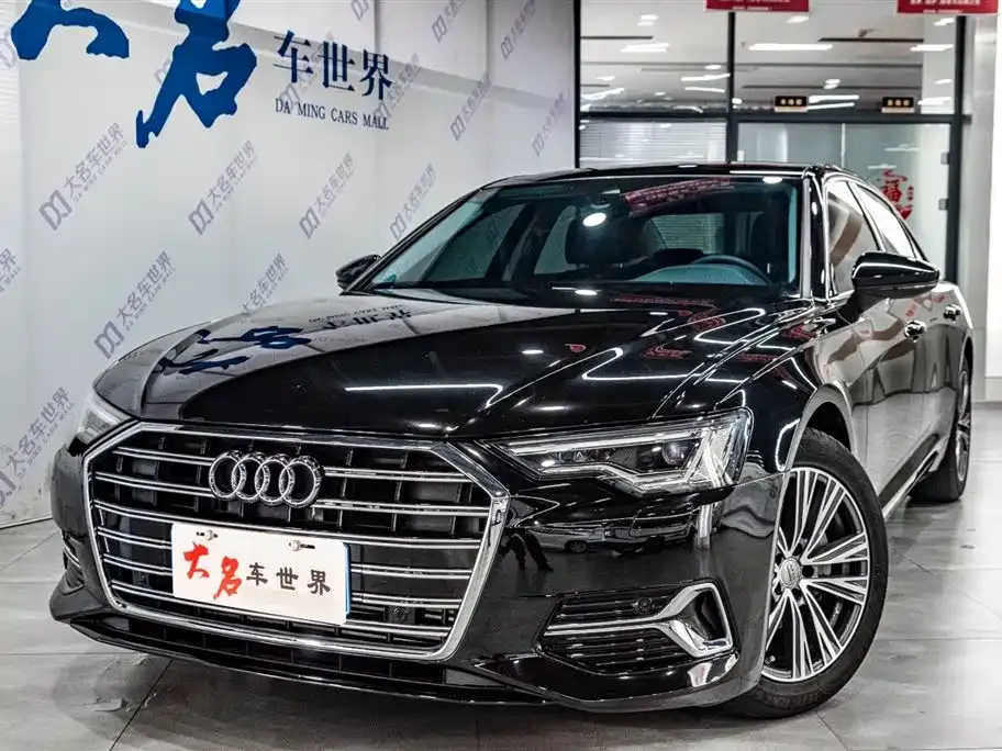 Audi A6L — фото 1