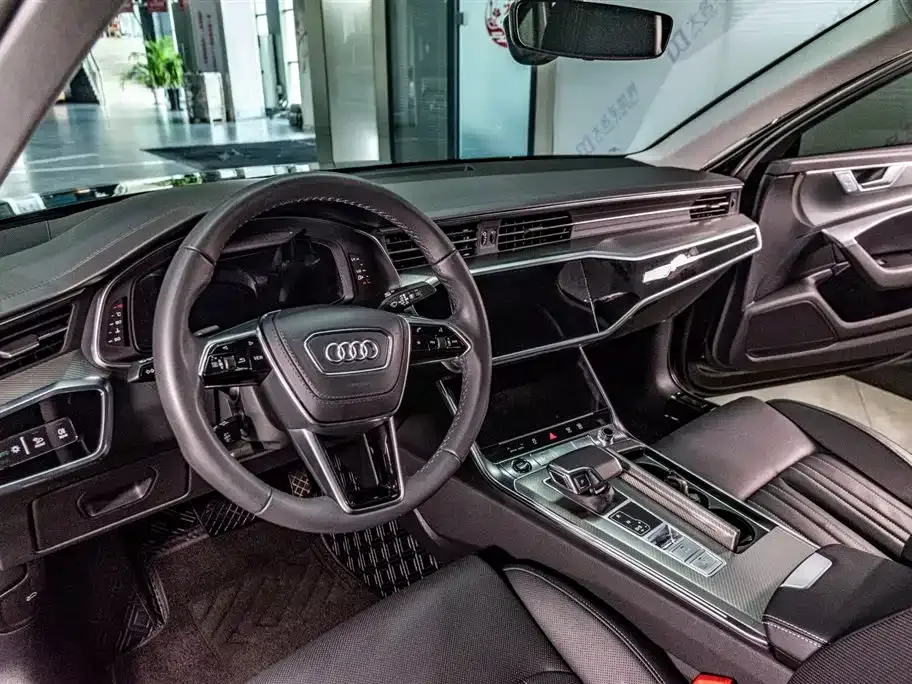 Audi A6L — фото 8