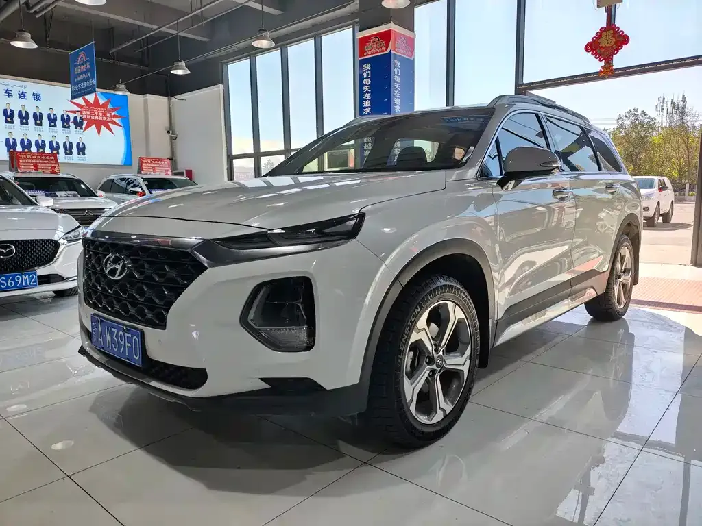 Hyundai Santa Fe — фото 1