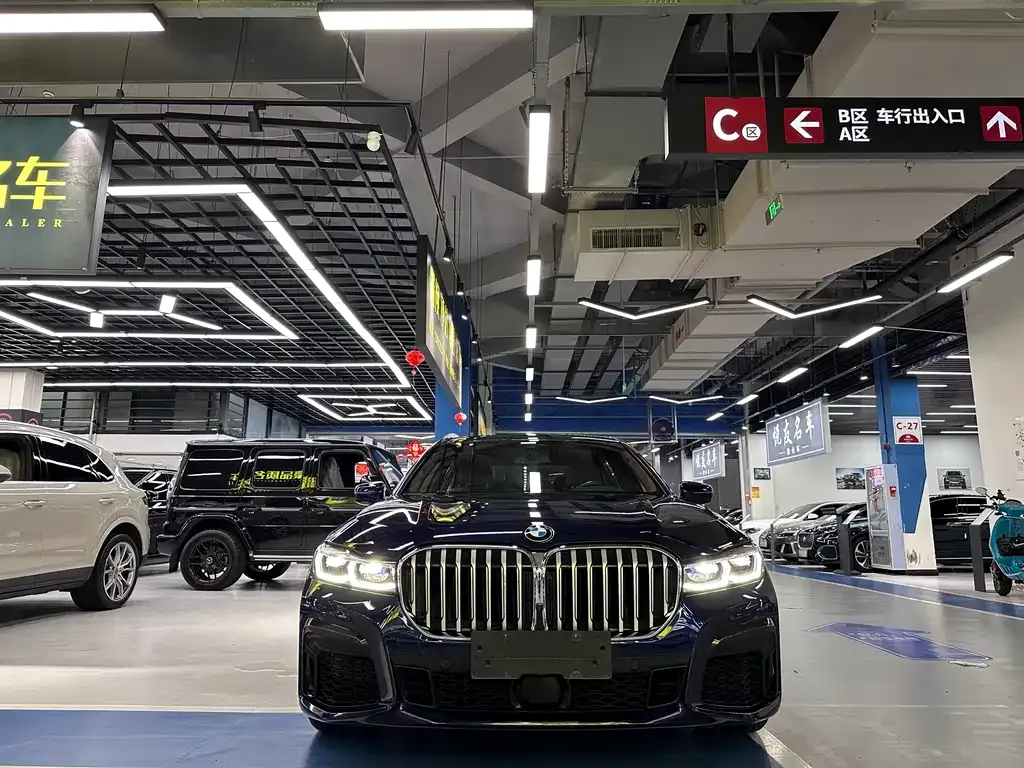 BMW 7 Series — фото 2