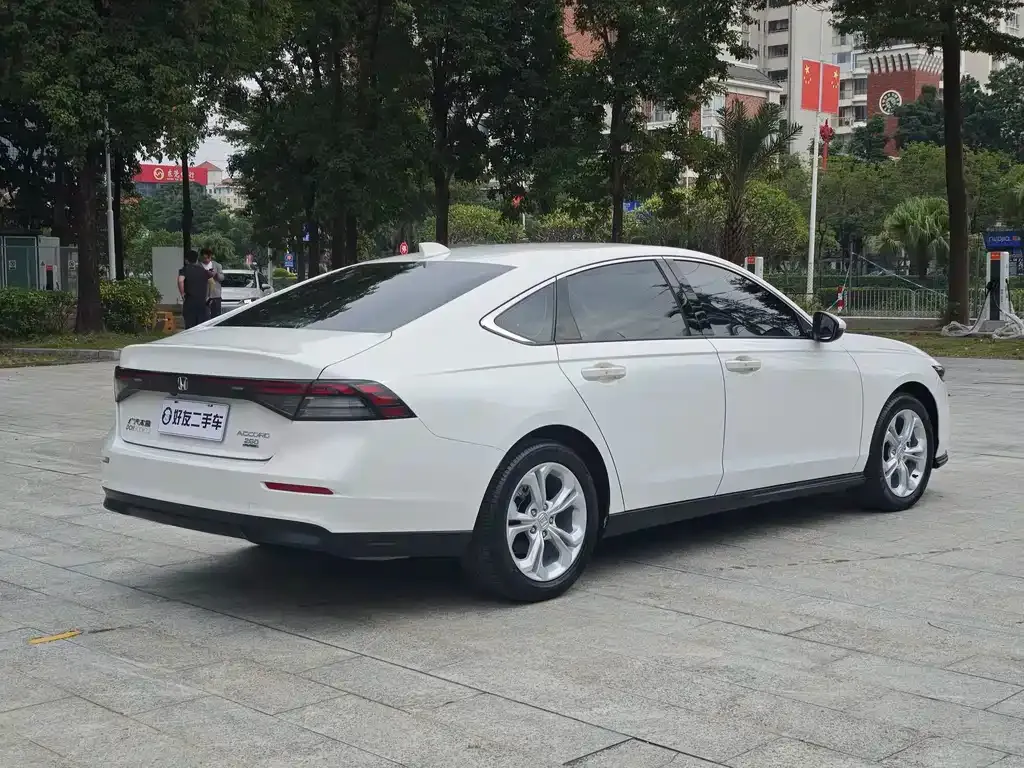 Honda Accord — фото 5