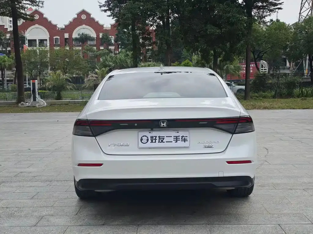 Honda Accord — фото 6