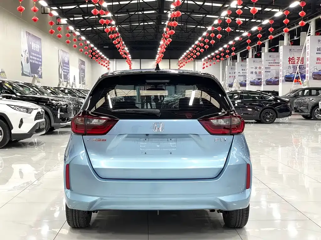 Honda Fit — фото 5