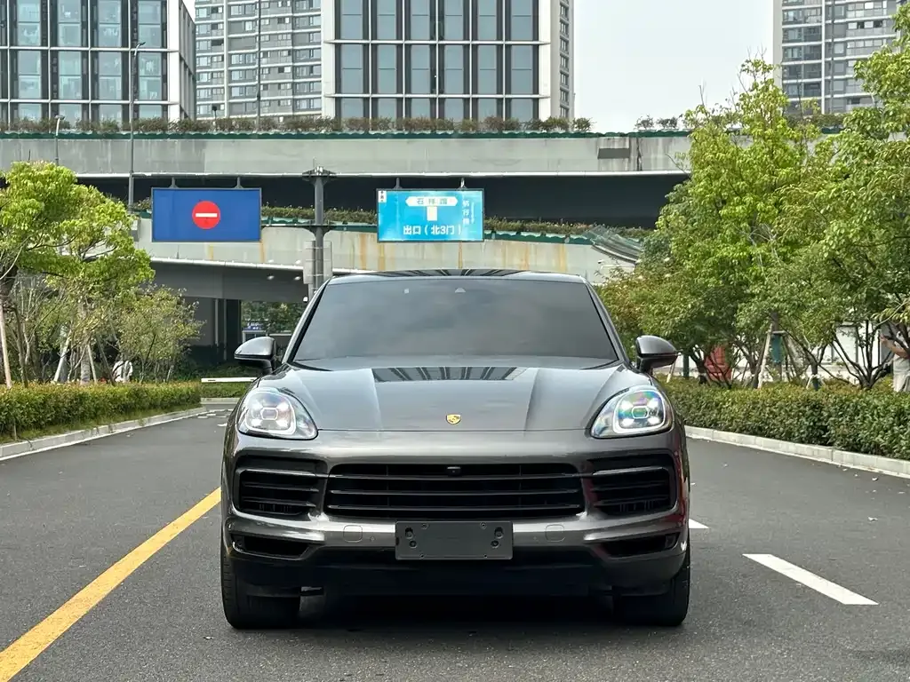 Porsche Cayenne — фото 2