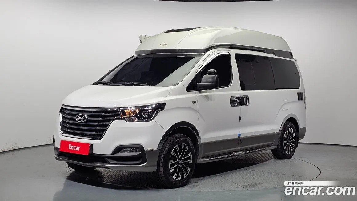 Hyundai Starex — фото 1
