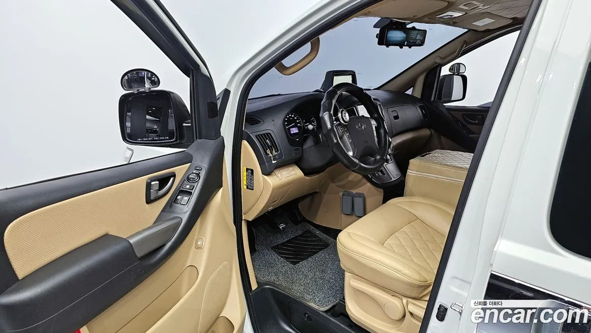 Hyundai Starex — фото 10