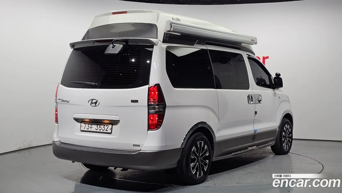 Hyundai Starex — фото 2