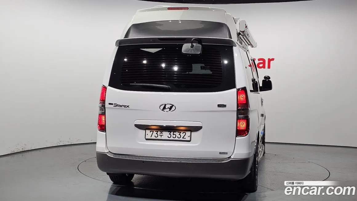 Hyundai Starex — фото 4